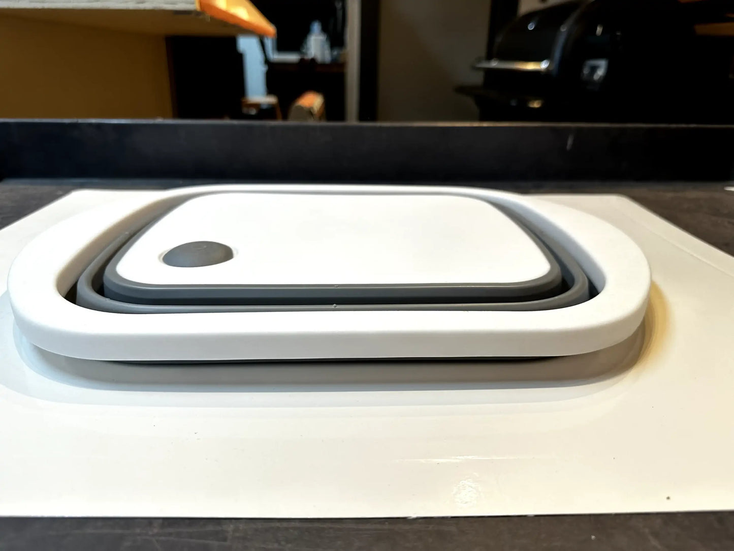BGP Collapsible Tub With Cutting Board