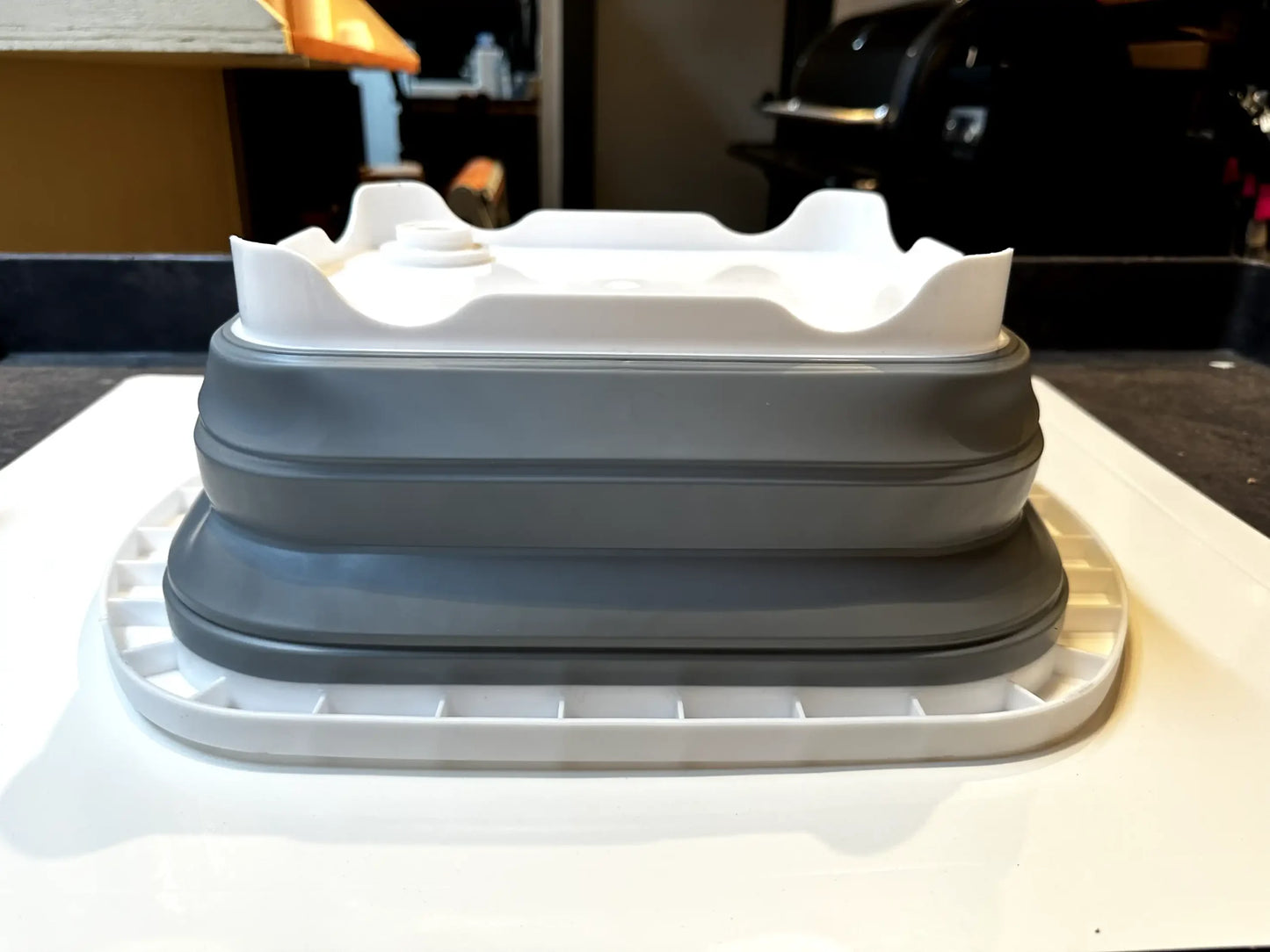 BGP Collapsible Tub With Cutting Board